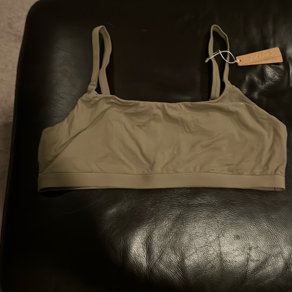 NWT Skims “fits everybody scoop” bralette size xl - Picture 1 of 4